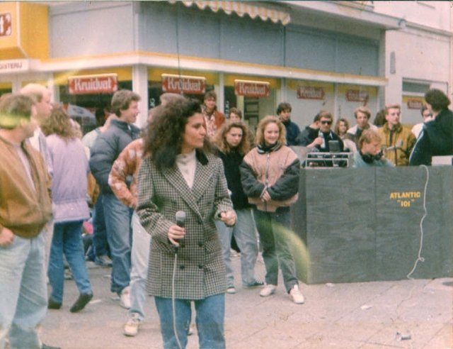 lokatieuitzendingmetkoninginnedag30april1991.jpg